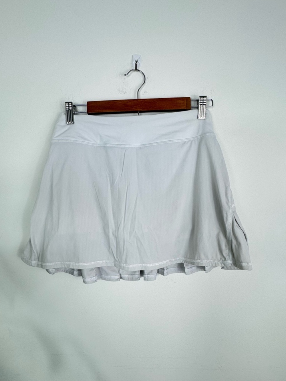 Lululemon White Tennis Skort 4 Athletic Running Golf Sports Skirt Outdoor Summer - Picture 2 of 9